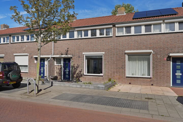 Zeewijksingel 30 in Oost-Souburg foto