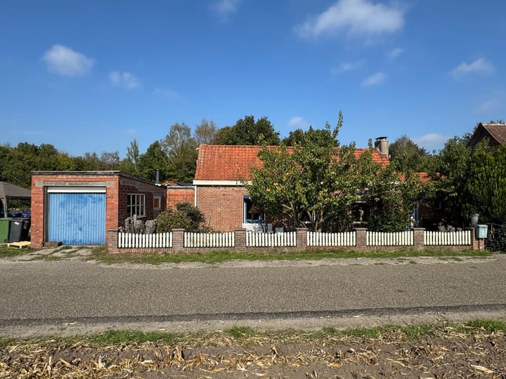 Zelzaetseweg 10 in Zuiddorpe foto