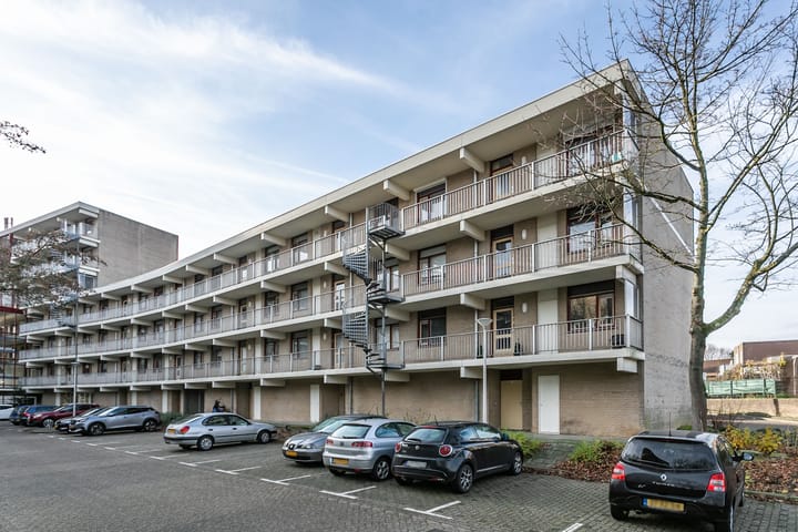 Zeswegenlaan 216 in Heerlen foto