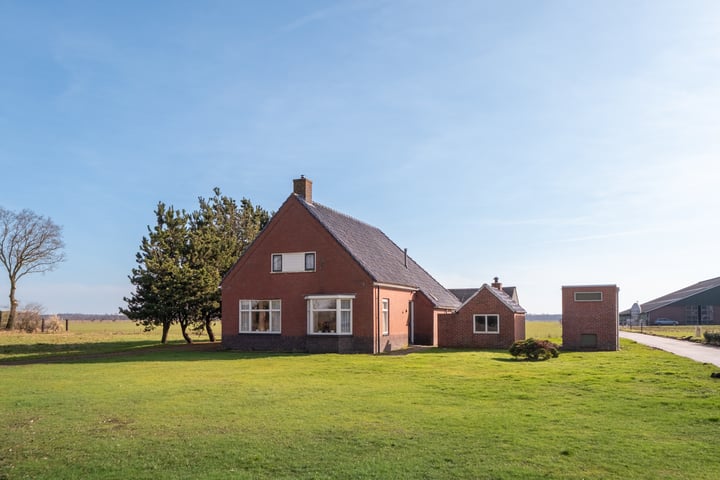 Zevenhuisterweg 78 in Nieuw-Roden foto