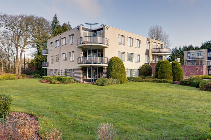 Zevenhuizerweg 113 in Eelde foto