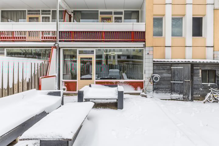 Zjoekowlaan 43 in Delft