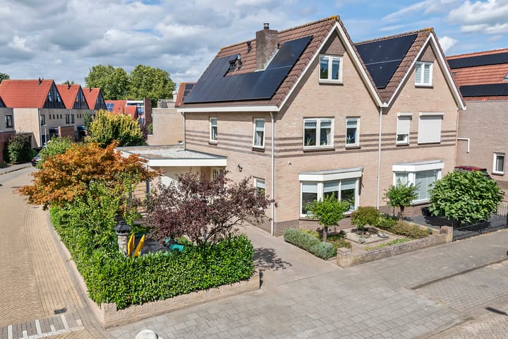 Zonnedauw 175 in Tiel foto