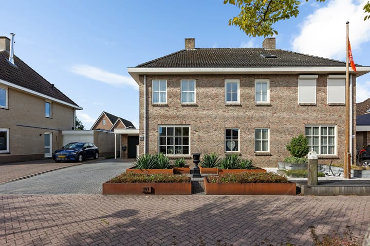 Zonnedauw 20 in Sleen foto