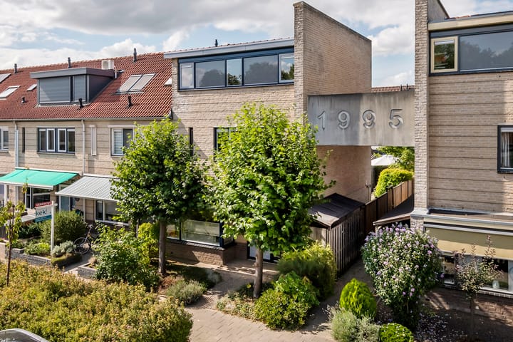 Zonnedauw 56 in Tiel foto