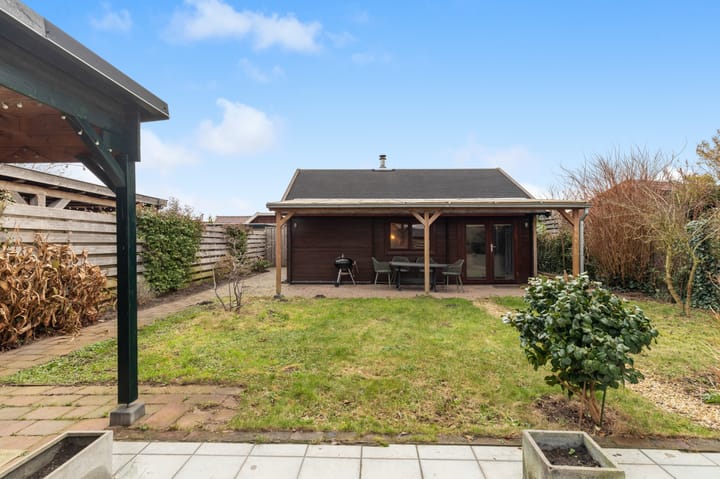 Zonnehoek 87 in Vijfhuizen