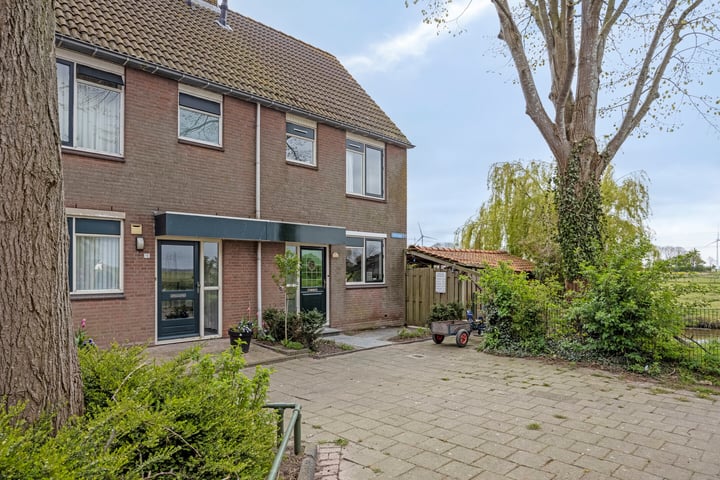 Zoutgras 17 in Spijkenisse foto