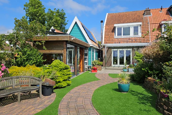 Zuideinde 263 in Westzaan foto