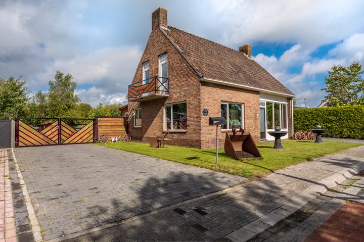 Zuiderdiep 371 in Nieuw-Buinen foto