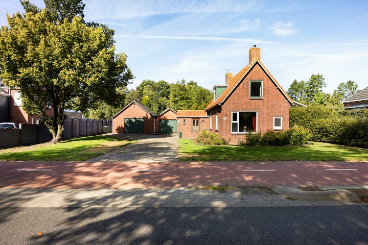 Zuiderdiep 435 in Valthermond foto