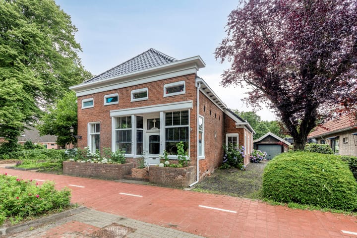 Zuiderdiep 506 in Valthermond foto