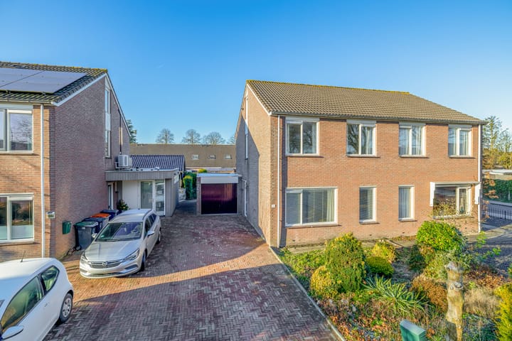 Zuiderdwarsvaart 100b in Drachten