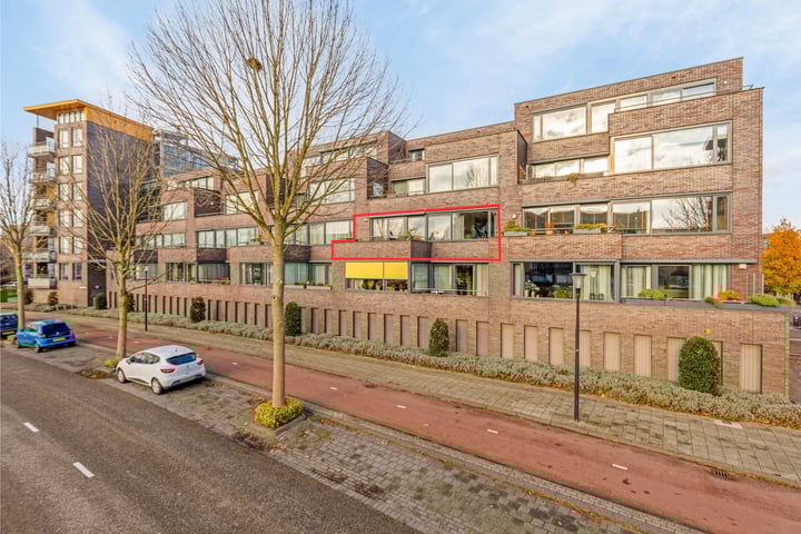 Zuidersingel 110 in Barendrecht foto