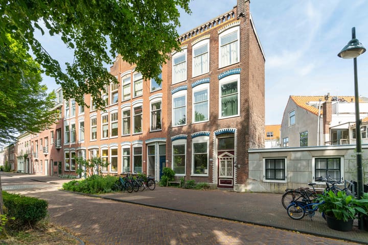 Zuiderstraat 330 in Delft foto