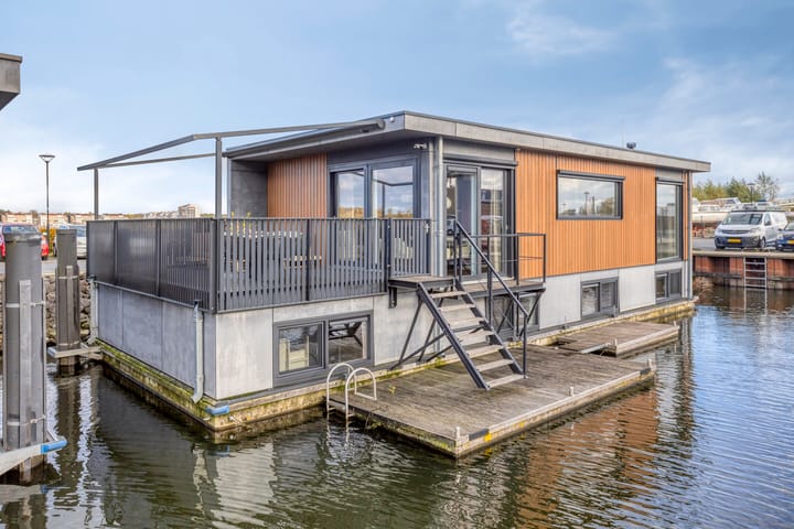 Zuiderzeekade 1 in Bunschoten-Spakenburg foto