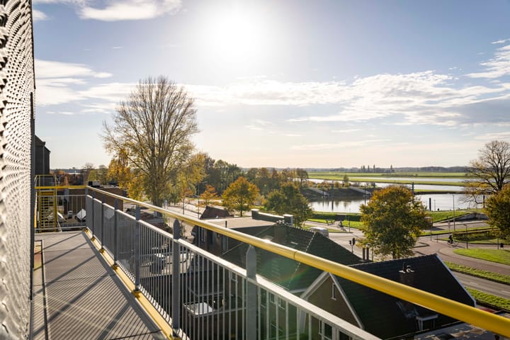 Zuiderzeestraat 107 in Deventer foto