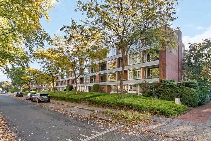 Zwaluwlaan 36 in Bussum foto