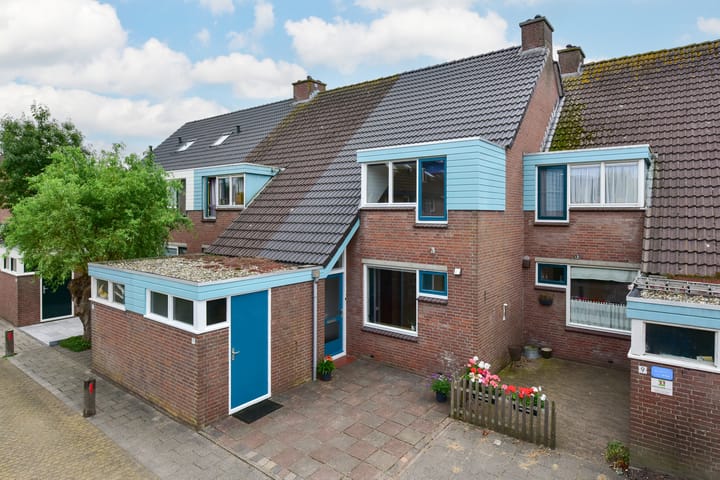 Zwaluwlaan 7 in Nieuwveen foto