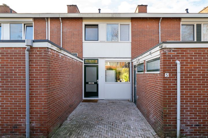 Zwaluwstraat 5 in Oldenzaal foto