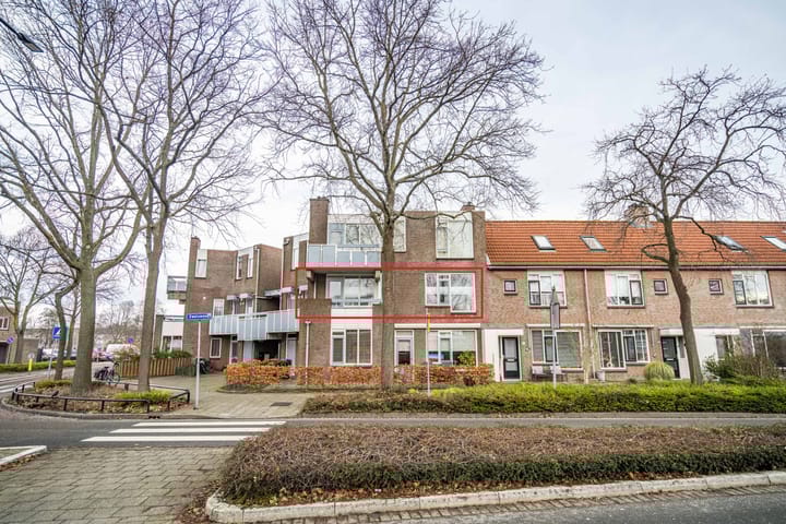 Zwaluwweg 49 in Voorschoten