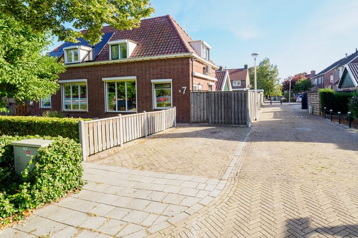 Zwanenweg 7 in Daarlerveen foto
