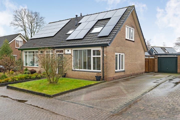 Zwederaweg 82 in Ruinen foto