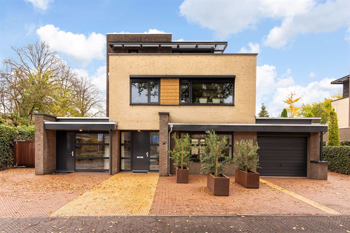 Zwolseweg 234 in Apeldoorn foto