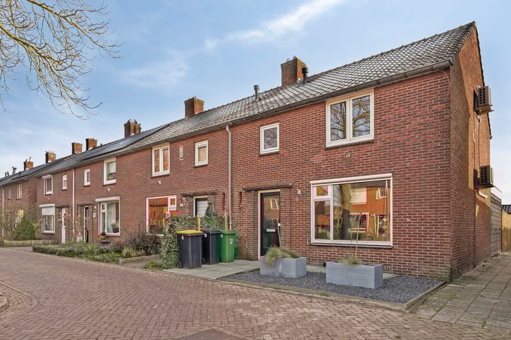 1e Esweg 32 in Wierden foto