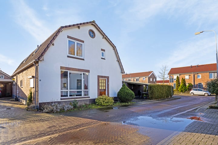 1e Molenbergstraat 19 in Elst foto