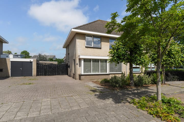 A.B. van Lieshoutlaan 24 in Waalwijk foto