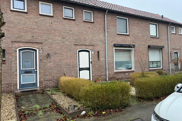 A.C.W. Staringstraat 4 in Eerbeek foto