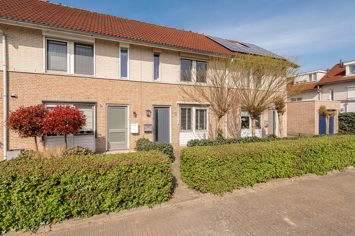 A.H.H. Tolhuisenstraat 13 in Meteren foto