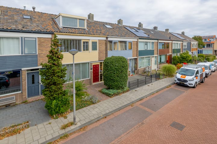 A.M. de Jongstraat 38 in Spijkenisse