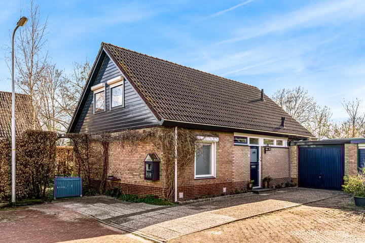 A. Nieboerplein 10 in Zetten foto