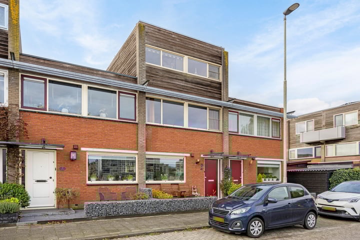 A. Noordewier-Reddingiuslaan 5 in Rotterdam foto