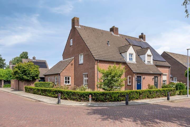 A.P. de Bontstraat 5 in Veldhoven foto