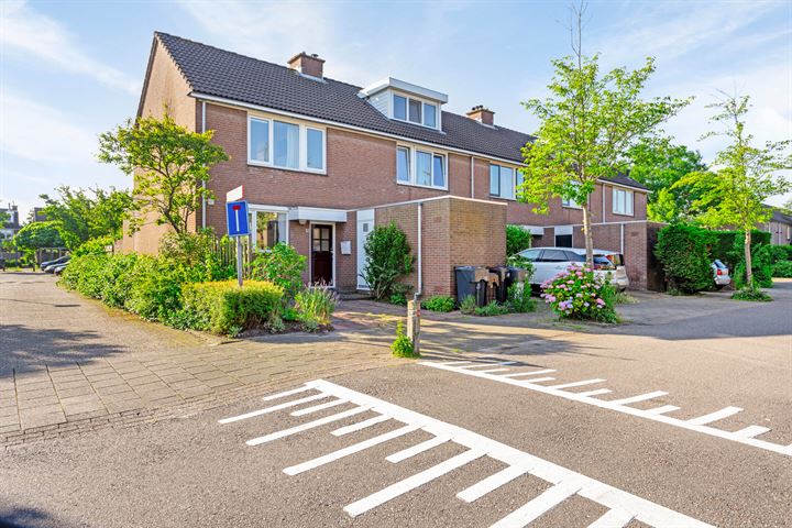 Aafje Heynislaan 10 in Oegstgeest foto