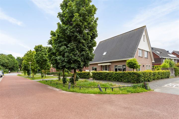 Aagje Dekenlaan 4 in Harderwijk foto