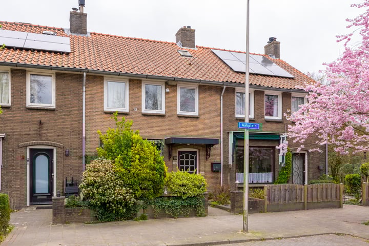 Aakplein 10 in Utrecht