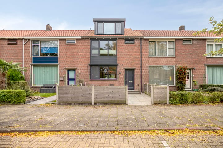 Aakstraat 12 in Purmerend foto