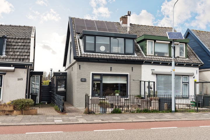 Aalsmeerderdijk 584 in Rijsenhout foto