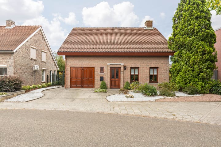 Aan Hiemstenrade 56 in Sittard foto