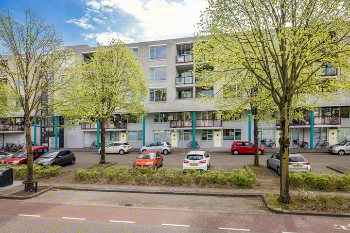 Aartsbisschop Romerostraat 227 in Utrecht foto