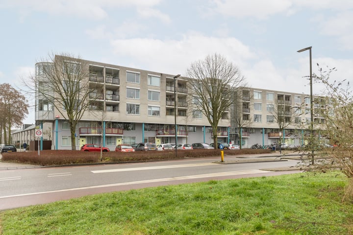 Aartsbisschop Romerostraat 355 in Utrecht foto