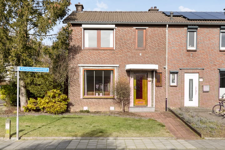 Aartshertogenstraat 1 in Landgraaf foto