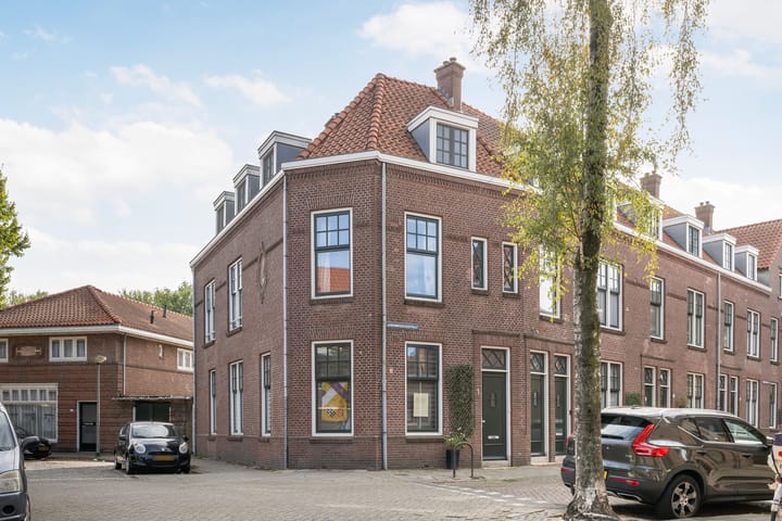 Abbenbroeksestraat 1 in Schiedam foto