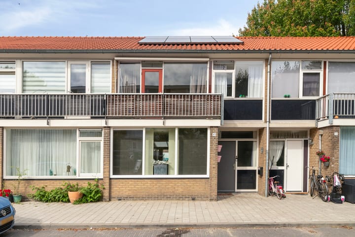Abdij van Rijnsburgplein 49 in Tilburg