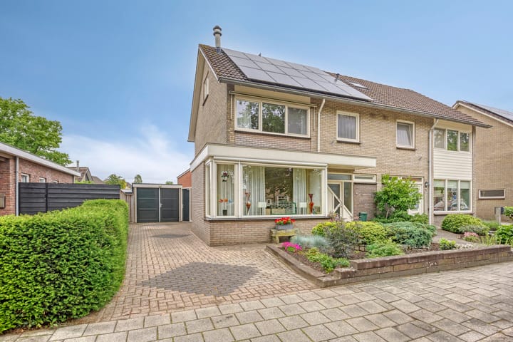Abdijweg 10 in Weerselo foto
