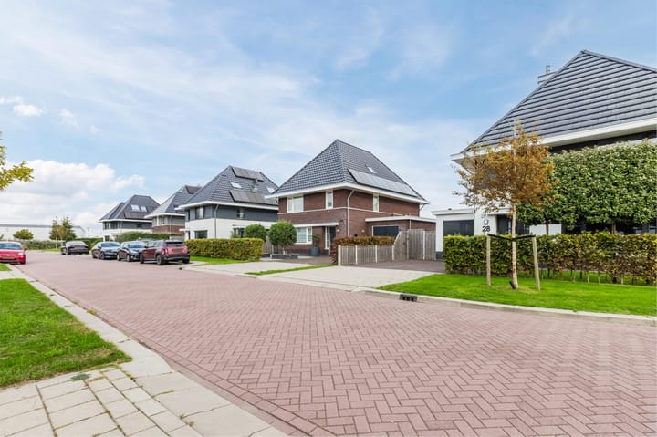 Abeelenpark 30 in Noordwijkerhout foto