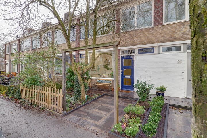 Abeelstraat 27 in Groningen foto